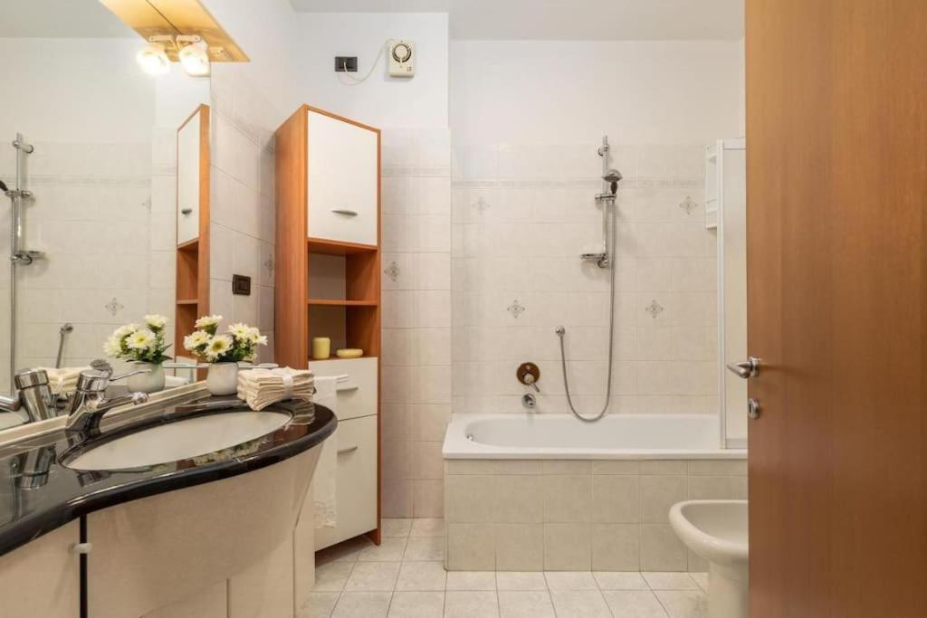 Casa Di Barbara - Parcheggio Privato Lägenhet Florens Exteriör bild